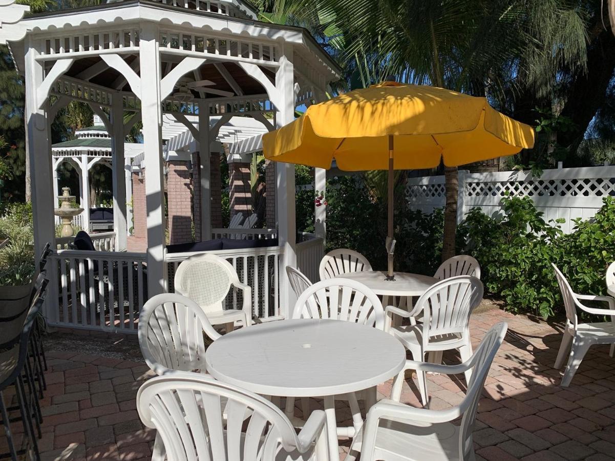 Coconut Inn Pass-A-Grille Beach St. Pete Beach Exterior foto